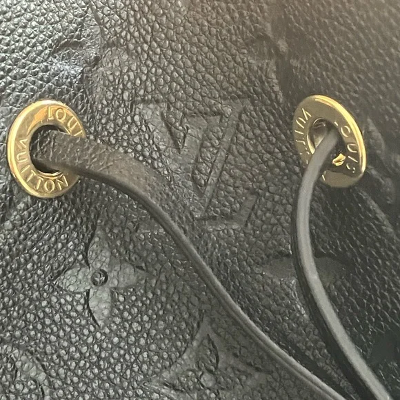 Louis Vuitton Neo Noe MM Empreinte - Picture 4 of 13